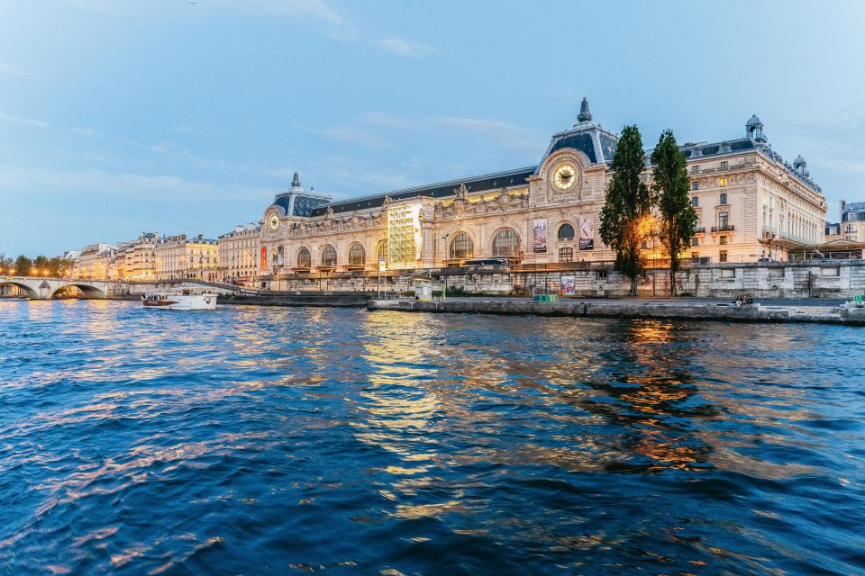 Paris: Dinner Cruise on the Seine River at 8:30 PM - Experience Highlights