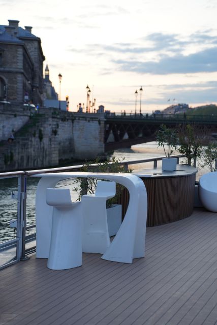 Paris: Gourmet Dinner Cruise on Seine River With Live Music - Dinner Menu