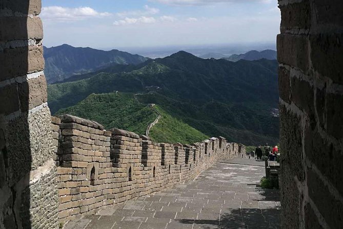 Private Half-Day Mutianyu Great Wall Tour Including Round Way Cable Car or Toboggan - Traveler Experience