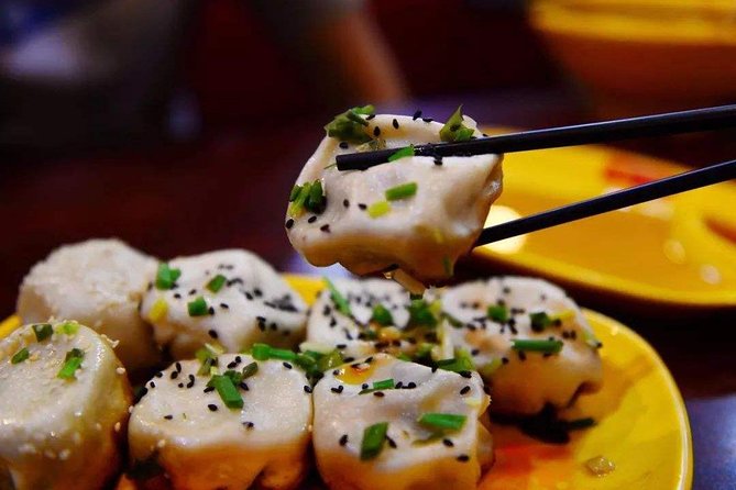 Private Shanghai Evening Street Food Walking and Cruise Tour - Customer Reviews
