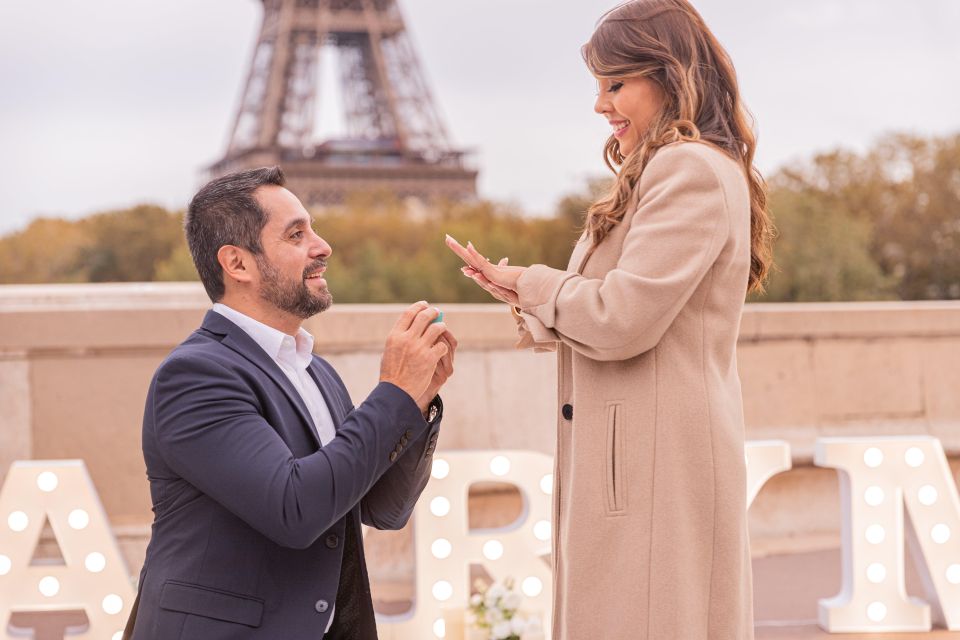 Proposal Marry Me - Big Letters - Paris Proposal Planner - Stunning Location in Paris