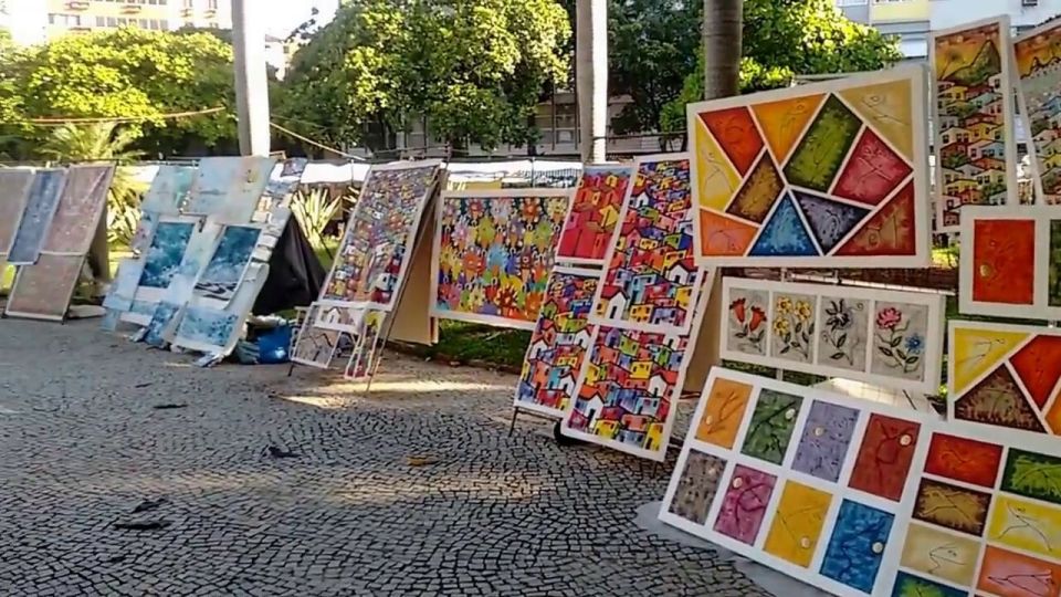 Rio De Janeiro: Hippie Fair Half-Day Walking Tour - Experience Highlights