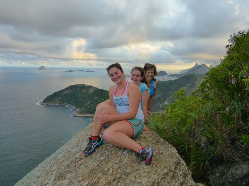 Rio De Janeiro: Sugarloaf Mountain Hike Tour - Highlights