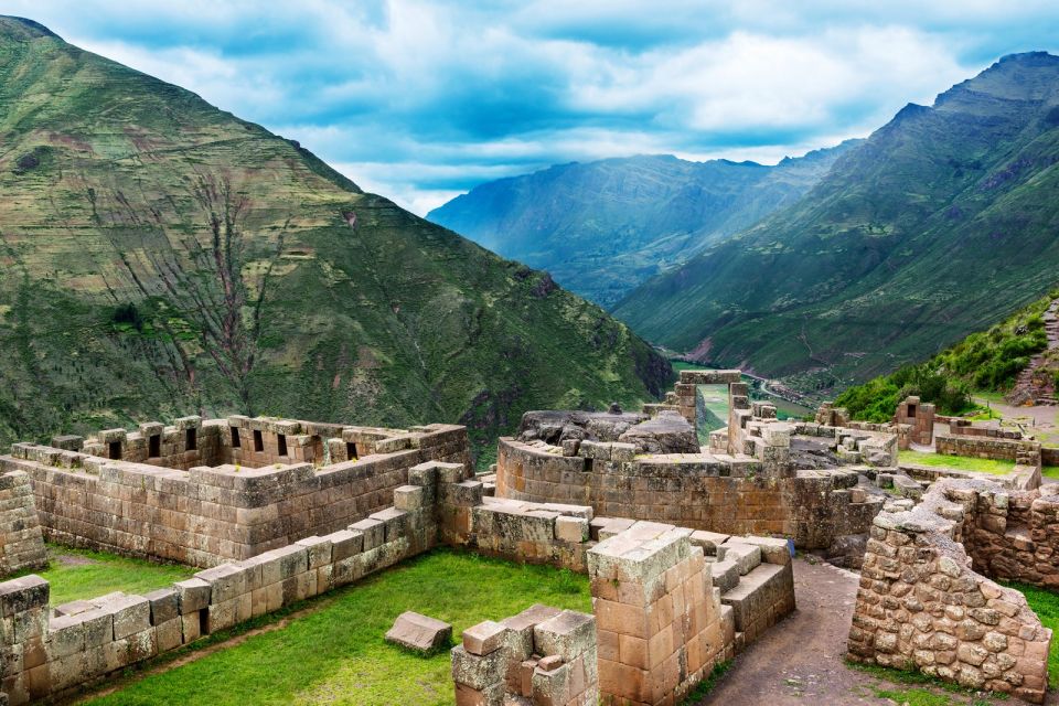 Sacred Valley + Machu Picchu With Trains 2d/1n - Booking Details