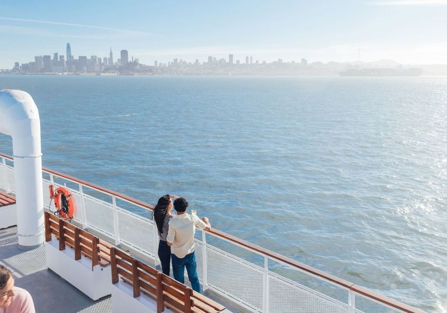 San Francisco: Christmas Eve Buffet Brunch or Dinner Cruise - Experience Highlights