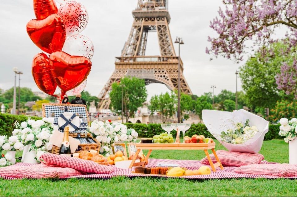 Surprise Proposal Picnic - Paris Proposal Planner - Exclusive Picnic Package Details