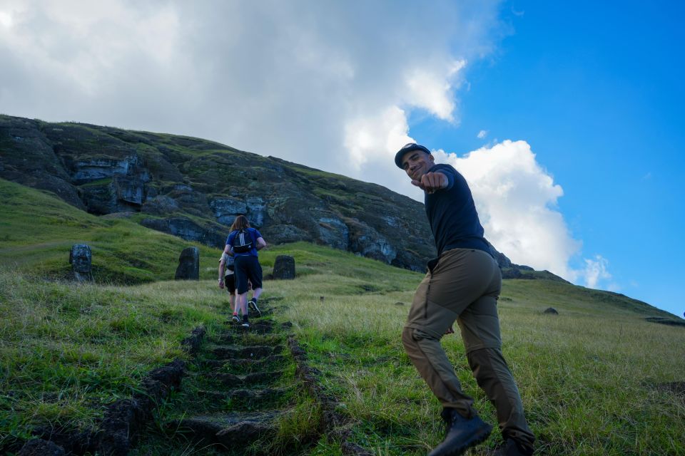 The Moai Factory: the Mystery Behind the Volcanic Stone Stat - Rano Raraku: The Moai Factory