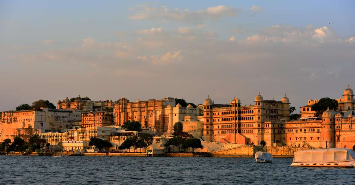 Udaipur: Full Day Private City Tour With Optional Boat Ride - Activity Description