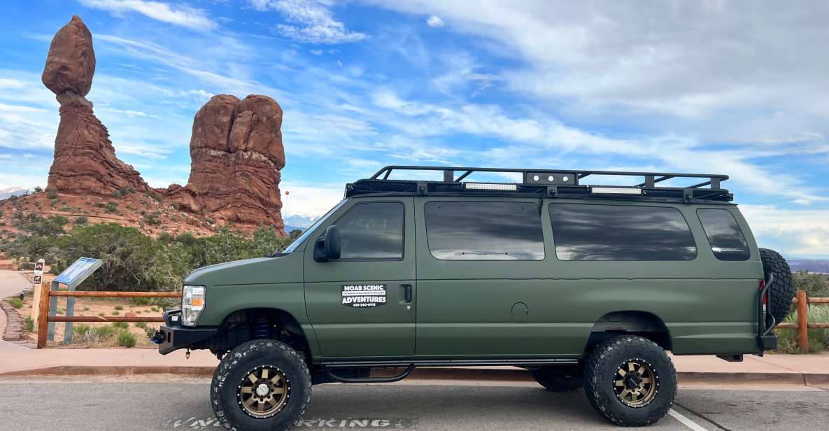 Arches National Park: Sunset Pavement Van Tour - Important Information and What to Bring