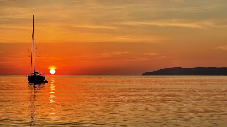 At Sea Departure From Hyères: Sunset by Sailboat - Activity Highlights