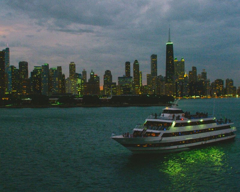 Chicago: Fireworks Buffet Dinner Cruise on Lake Michigan - Meeting Point