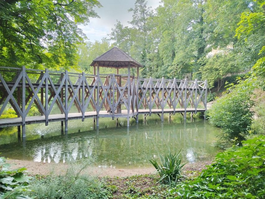 Clos Lucé: Da Vincis Castle Private Guided Tour With Ticket - Itinerary