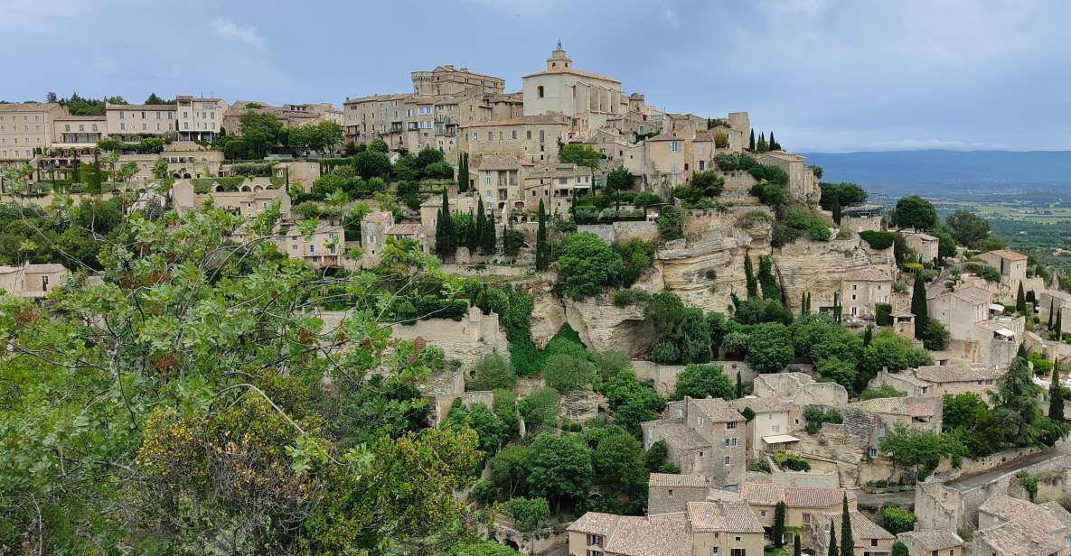 Discover the Village of Luberon From Aix En Provence - Duration and Group Size