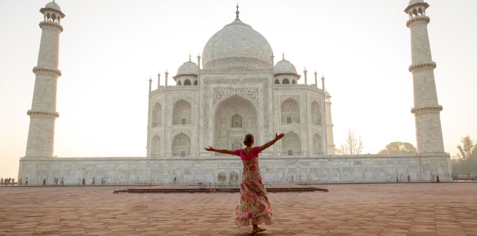 From Delhi: Taj Mahal, Agra Fort and Baby Taj Tour - Experience
