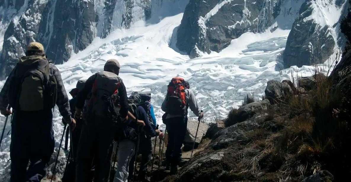 From Huaraz: Trekking Santa Cruz - Llanganuco - Highlights