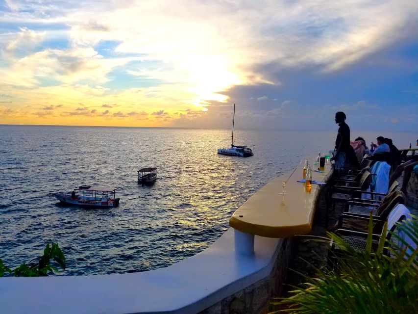 From Runaway Bay: Negril Beach and Ricks Cafe Trip by Van - Ricks Cafe Experience