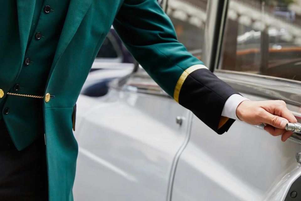 From Seattle Hotels - Hotel Transfer to Airport - Private Transportation and Pick-Up Points