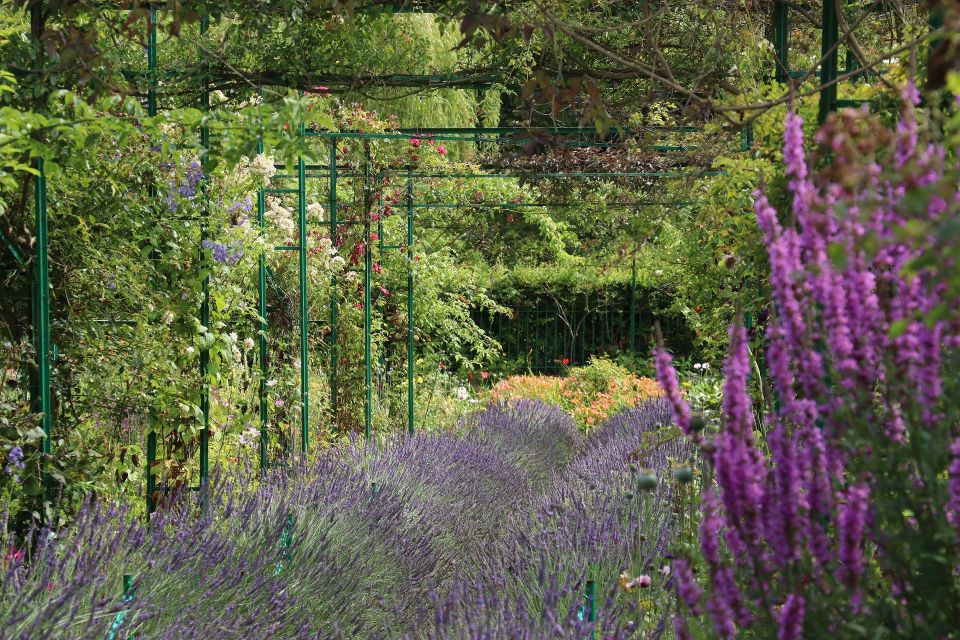 Giverny Private Guided Walking Tour - Inclusions