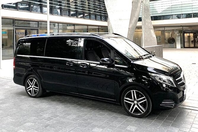Gold Coast Airport Transfer: Gold Coast to Airport OOL in Luxury Van - Cancellation Policy