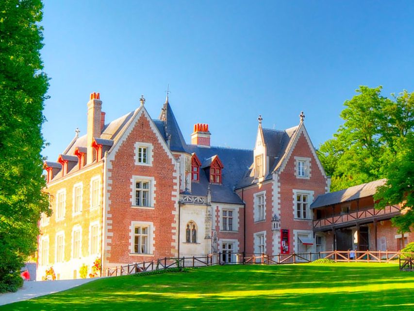 Loire Castle Tour - Inclusions