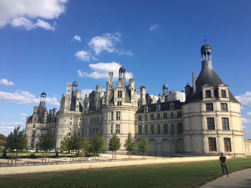 Loire Valley Castles: VIP Private Tour From Paris 3 Castles - Tour Directions