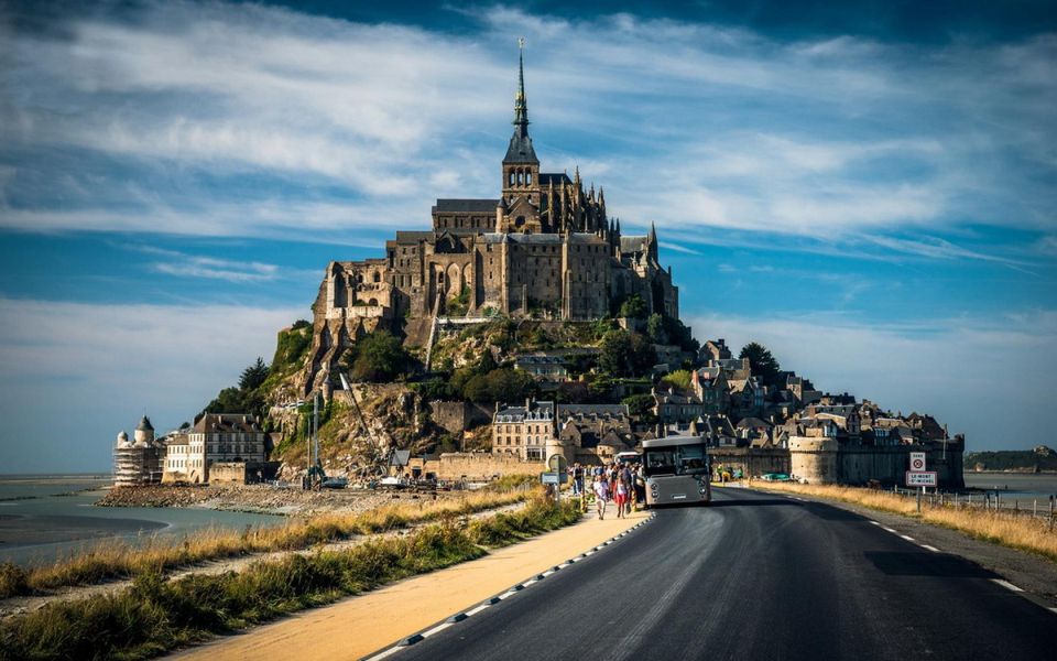Mont St Michel: Private 12-Hour Round Transfer From Paris - Activity Inclusions