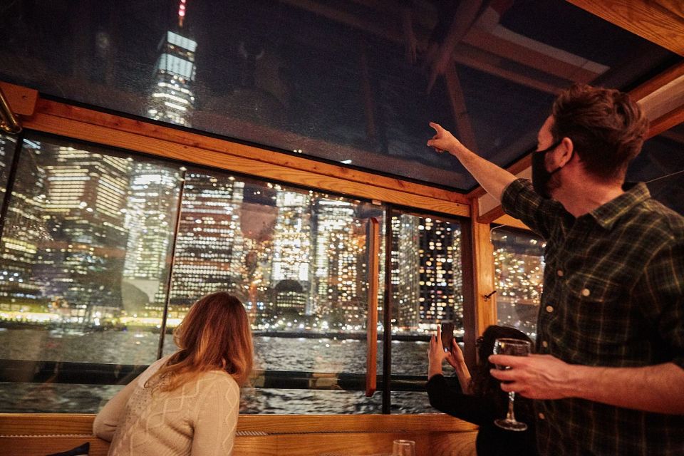 NYC: City Lights Yacht Cruise With Drink Included - Cruise Highlights