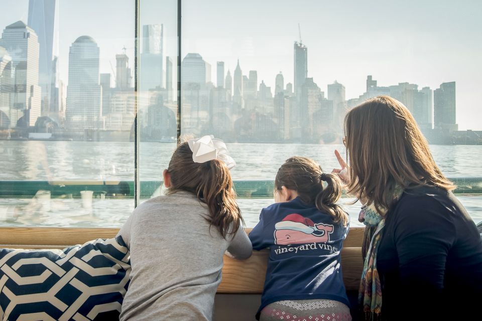 NYC: Manhattan Skyline Brunch Cruise With a Drink - Highlights