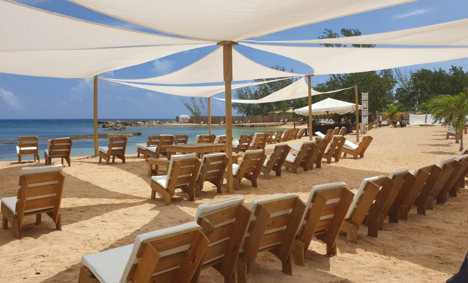 Ocho Rios: Bamboo Beach Club VIP Pass With Lunch and Drinks - Experience Description