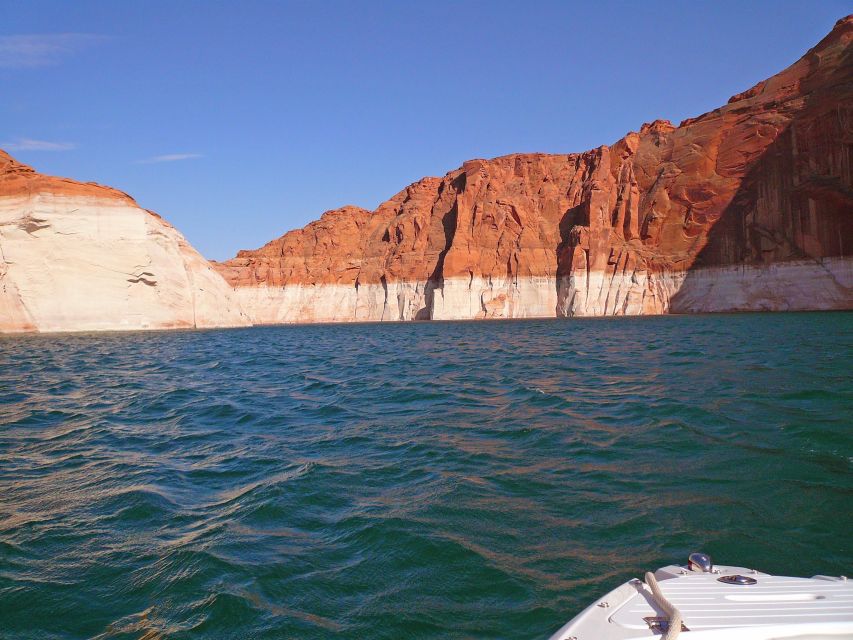 Page: Lake Powell Navajo Canyon Scenic Cruise - Directions