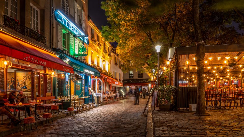 Paris: Montmartre Private Guided Walking Tour - Starting Location