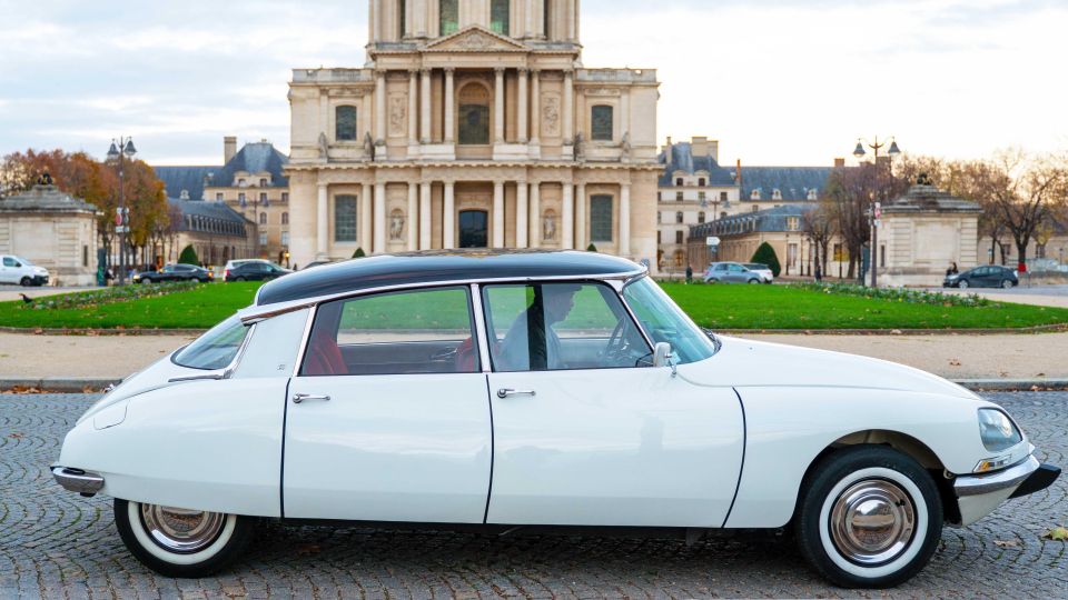 Paris: Private Guided Tour and Photos in a Vintage Citroën DS - Tour Experience