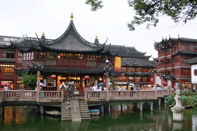 Private Full-Day Tour: Incredible Shanghai Highlights - Experienced Tour Guides