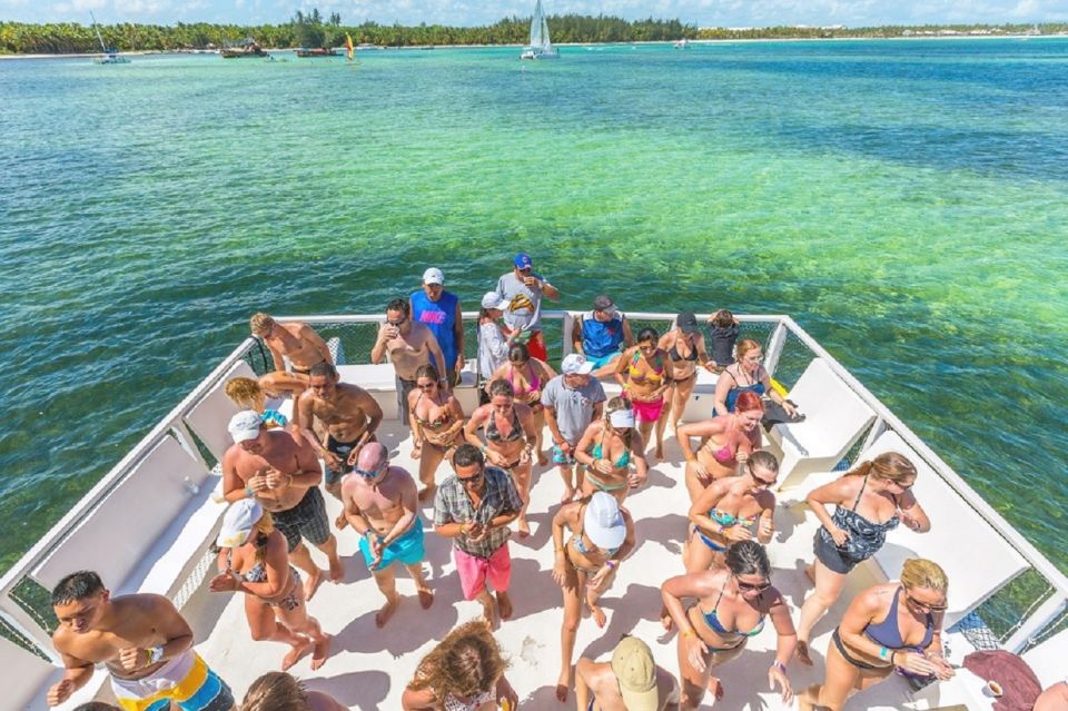 Punta Cana: Sequarium Bavaro Catamaran Trip With Seatrek - Group Size and Activity Highlights