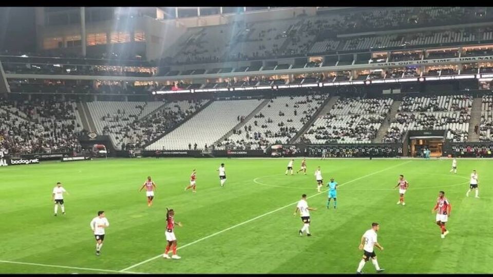 São Paulo: Football Game Ticket With Stadium Tour and Drink - Game Day Excitement