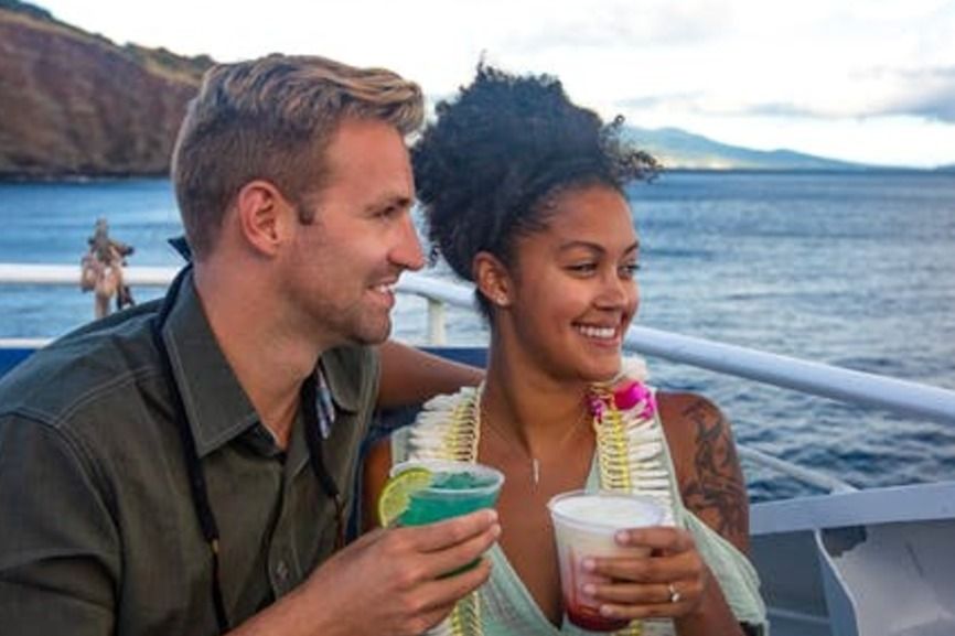 South Maui: Sunset Cruise With 4-Course Dinner and Drinks - Accessibility