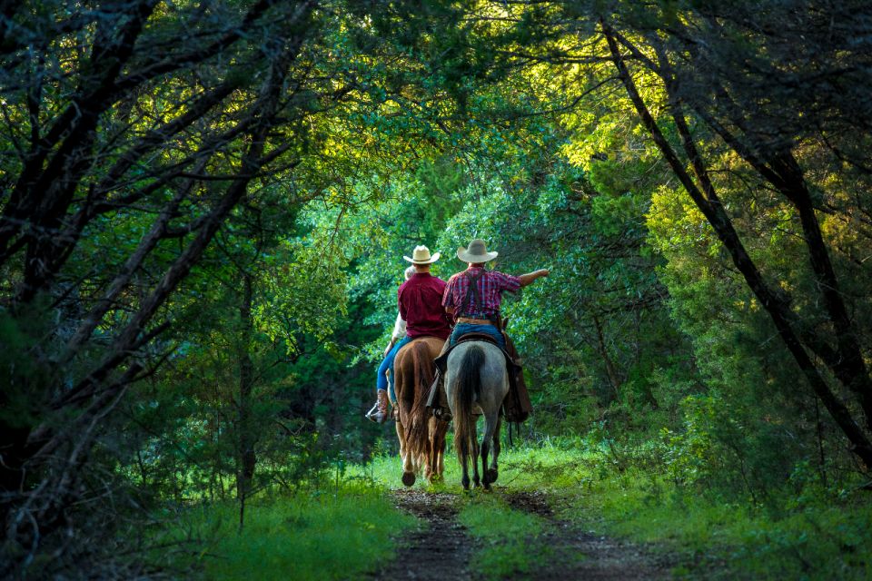 Waco: Sunset Horseback Ride With Campfire, Smores, & Games - Tour Details