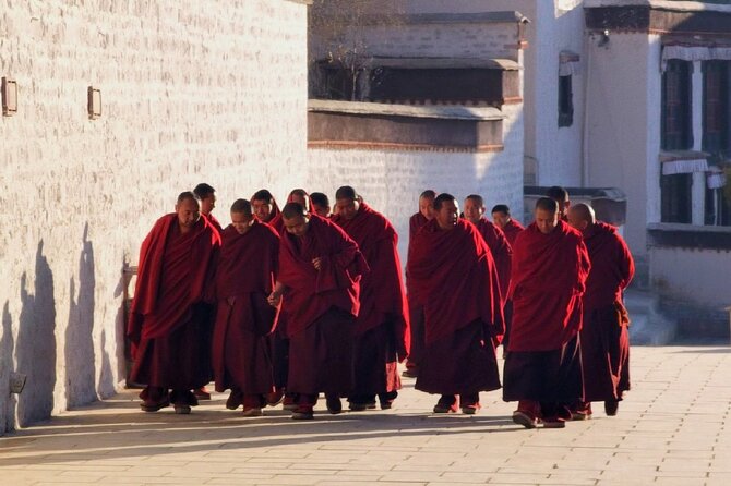 9 Days Lhasa Gyantse Shigatse Everest Namtso Group Tour - Booking Guidelines for Solo Travelers