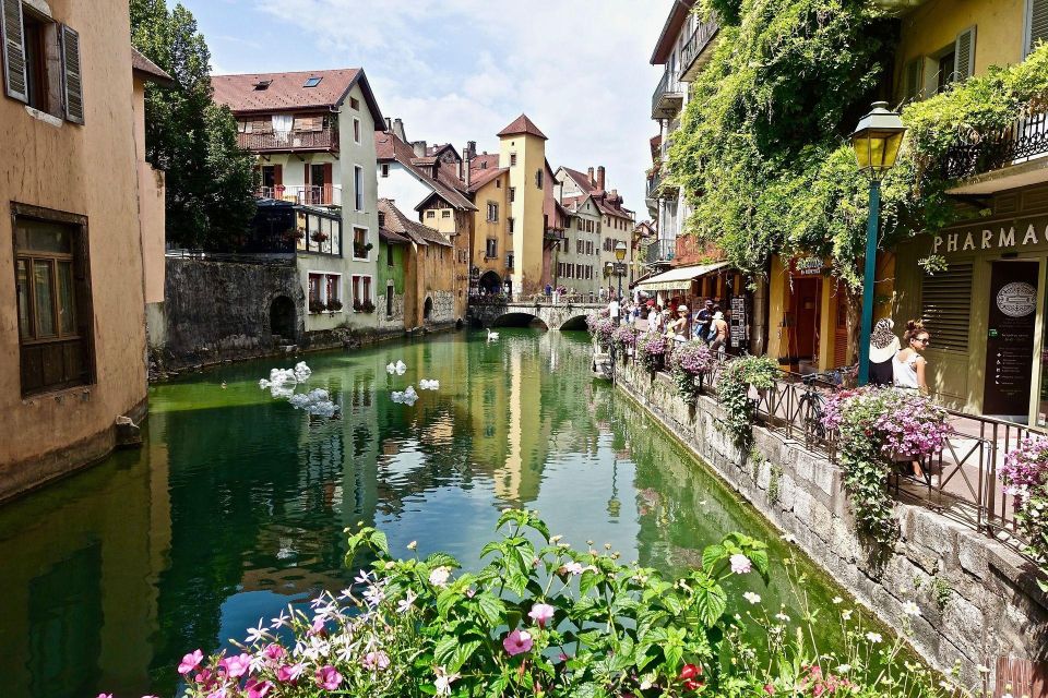 Annecy: Private Guided Walking Tour - Common questions