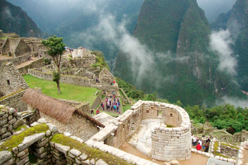 Cusco: Excursion Machu Picchu 1-day by Train | Private Tour - Exclusions