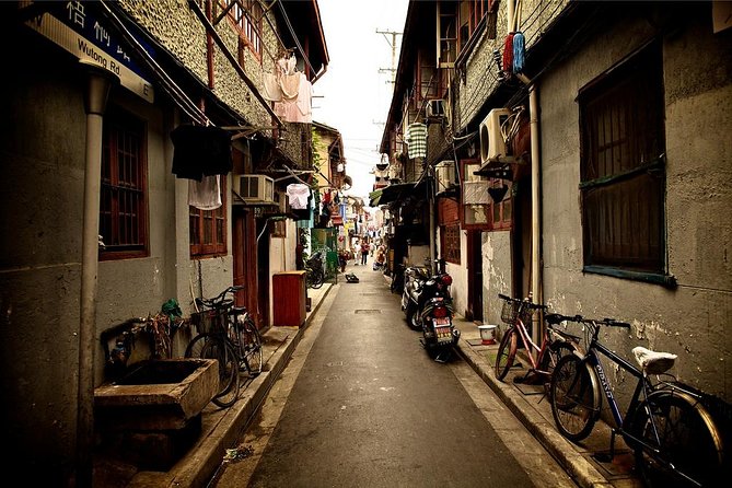 Explore Shanghai Ancient Downtown With Authentic Local Food - Immersive Foodie Experiences