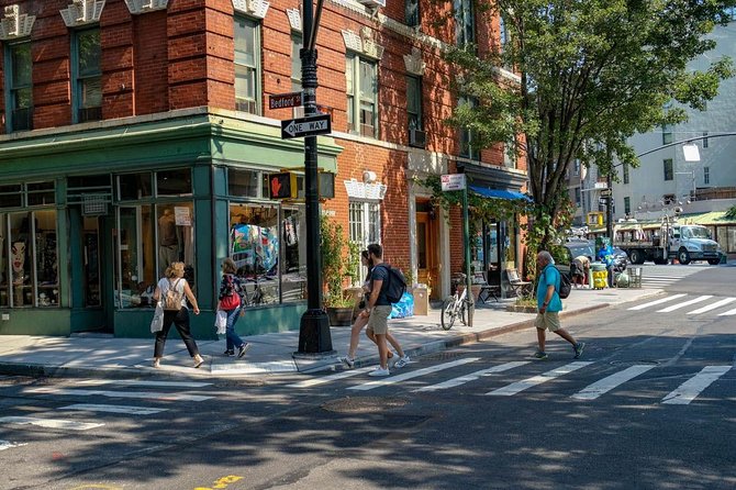 Guided Tour of Soho, Greenwich Village and Meatpacking District - Expert Guides and Information