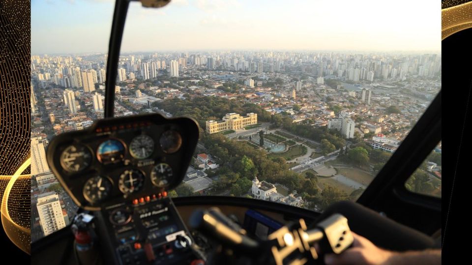 Helicopter Flight - São Paulo - 20 Min - for up to 3 People - Free Cancellation Policy