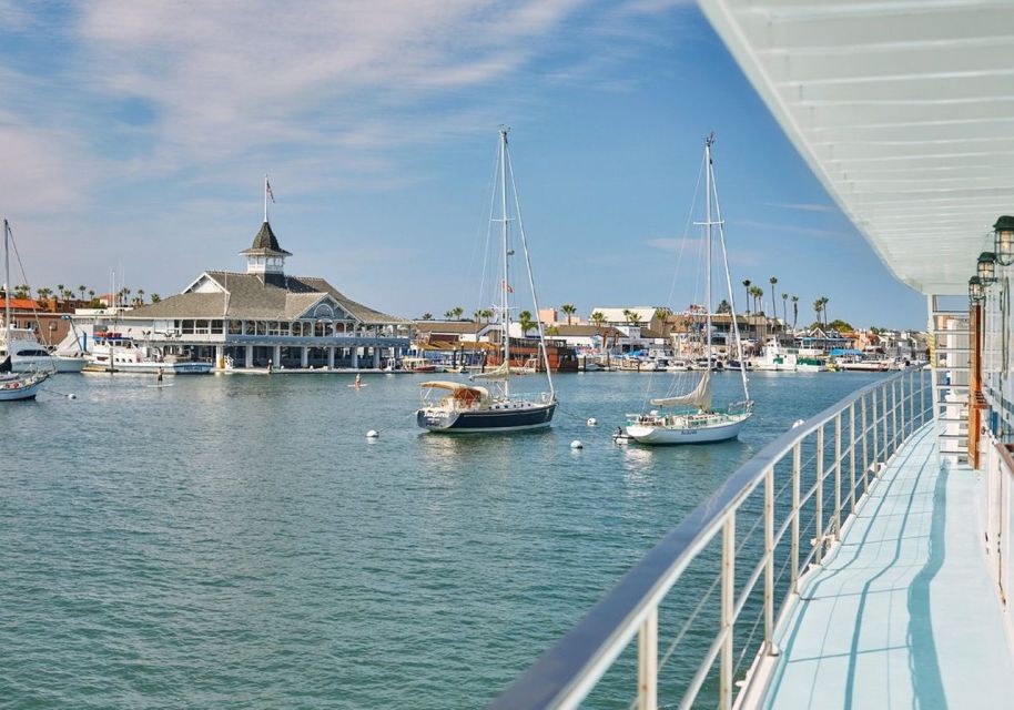 Newport Beach: Christmas Eve Buffet Brunch or Dinner Cruise - Scenic Views
