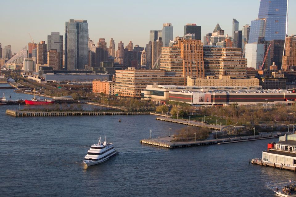 NYC: Thanksgiving Buffet Harbor Cruise - Meeting Point