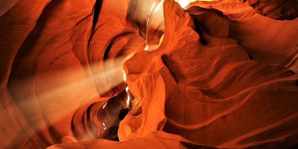 Page: Upper Antelope Canyon Entry Ticket and Luxury Van Tour - Tour Experience Highlights