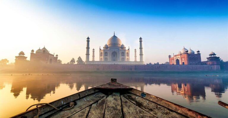 Private Guided Taj Mahal and Agra Tour (Mumbai – Hydrabad)