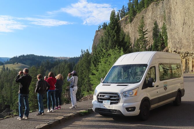 Upper Loop Tour and Lamar Valley From West Yellowstone With Lunch - Pickup Details and Policies