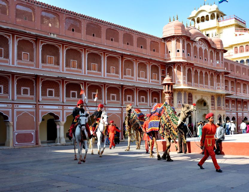 Agra to Jaipur Cab via Fatehpur Sikri & Abhaneri Stepwell - Sum Up