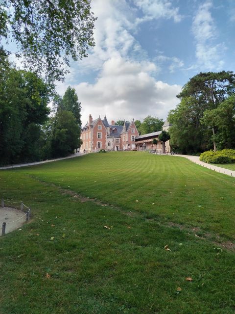 Clos Lucé: Da Vincis Castle Private Guided Tour With Ticket - Directions